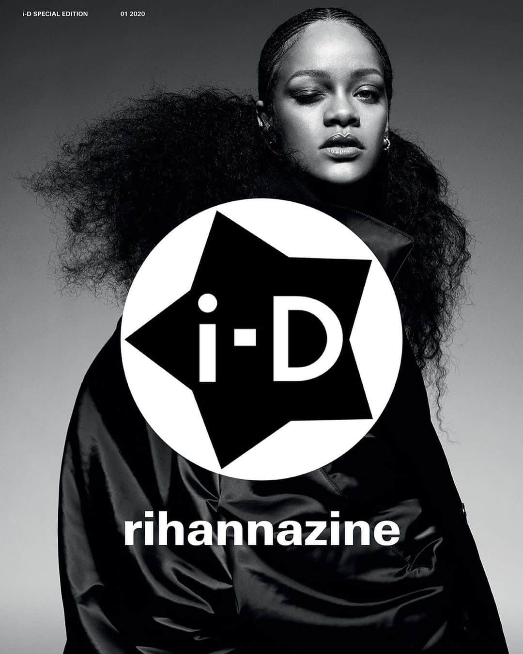 リアーナさんのインスタグラム写真 - (リアーナInstagram)「Limited edition #Rihannazine 🖤 @i_d i-dstore.co  Photography: @mario_sorrenti  Editor-In-Chief & styling: @alastairmckimm Casting director: @samuel_ellis Hair creative director: @yusefhairnyc Hair: @naphiisbeautifulhair Make-up: Kanako Takase Nails: @Jennynails」1月21日 11時03分 - badgalriri