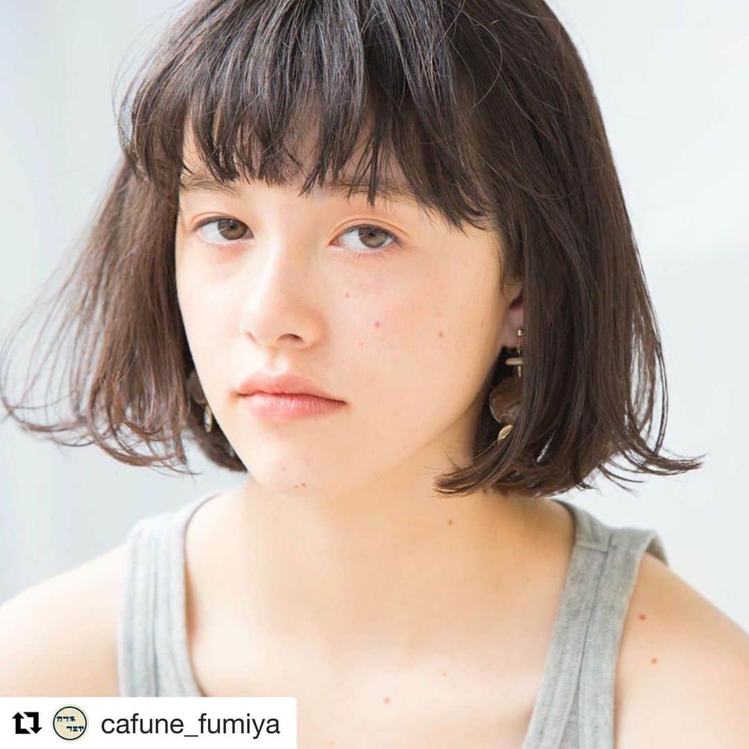 THROW 【スロウ】さんのインスタグラム写真 - (THROW 【スロウ】Instagram)「#Repost @cafune_fumiya with @get_repost ・・・ ショート、ボブ とてもこだわってカットしてます。  お客様の  骨格、バランス、生えグセ  をみながら毎日の生活が楽になるように カットさせて頂いてます。  アップしているスタイルはフミヤでできます。 ぜひ指名してご予約ください。💇🏻‍♂️ 東京都豊島区西池袋1-3-6 アウルコート6F ＴＥＬ  03-5927-8203  月曜日定休 毎月のスケジュールはハイライトにて🤳  平日  11:00～21:00 土曜日10:00～20:00 日曜日10:00～19:00 Insta DM📲 LINE 📲 TEL📞  で気軽にご連絡ください😊  ご新規様クーポンあり Cut 4500~ Cut&color 7880~ (ご新規様のみのクーポンになります) 3回目以降のLINE予約、DMにて15%OFF!!! お名前と希望日時とメニューを📲下さい😁  営業中は返信が遅くなります💦 お急ぎの方はお店に📞でお願いします！  #beauty #fumiya #フミヤ #hair #haircolor #フミヤショート #ヘアカラー #ヘア #透明感カラー #girl #organic #マッシュショート #ショートヘア #外国人風 #外国人風カラー  #透明感 #アッシュ #ベージュ #グレージュ  #ブラウン #サードウェーブ #throwカラー#スロウカラー」1月21日 12時02分 - throwcolor