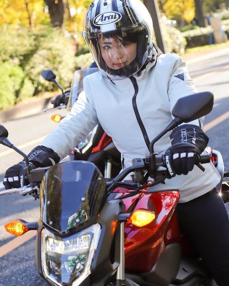 平嶋夏海さんのインスタグラム写真 - (平嶋夏海Instagram)「webオートバイ「つま先メモリアル」更新 Honda NC750S NC750X #平嶋二輪　#webオートバイ #オートバイ女子部　#nc750x #nc750s」1月21日 11時59分 - natsuminsta528