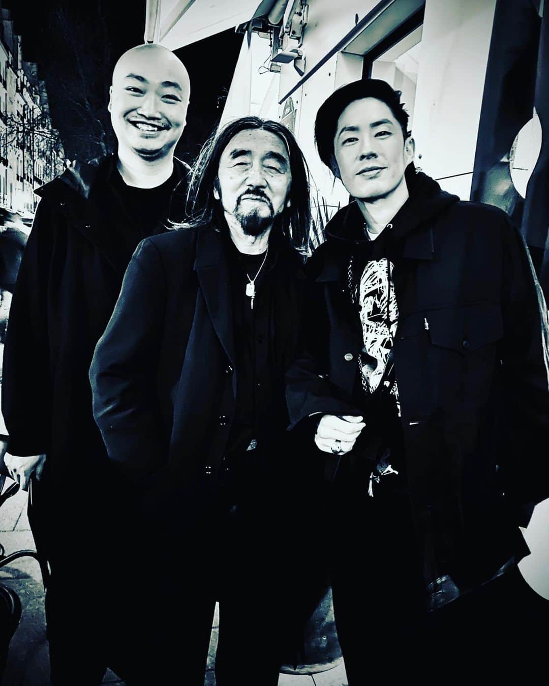 呉建豪のインスタグラム：「These are the moments, I take with me... Domo arigato Yohji Sama. Blessed to be working along side you, your faith in my team and I means the world to me. Looking forward to the future🚀🚀🚀@yohjiyamamotoofficial @xvessel_official #theGrandMaster #PapaYohji」