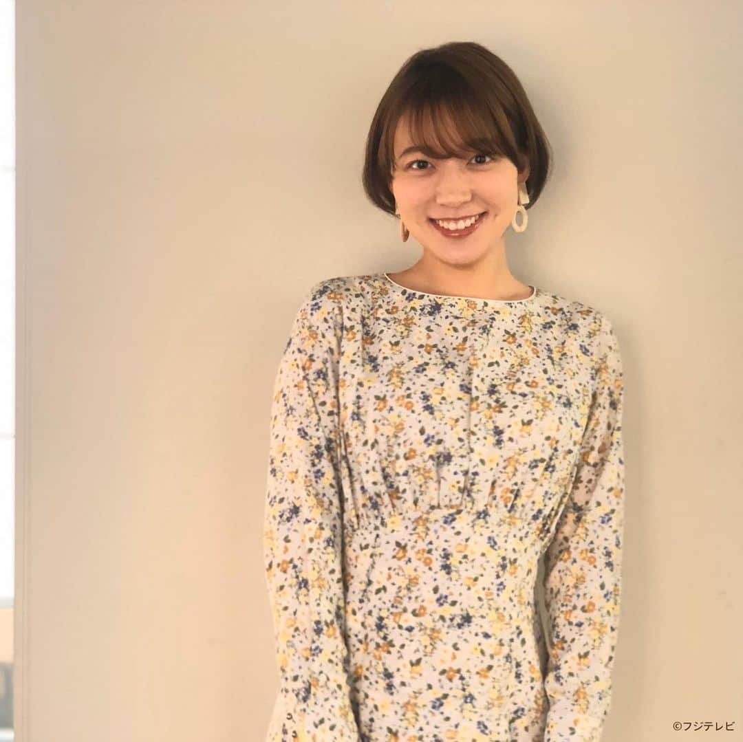 フジテレビ「めざましテレビ」さんのインスタグラム写真 - (フジテレビ「めざましテレビ」Instagram)「1月20日（月）きょう何着て行く？ ・ ファッション雑誌CanCamとコラボした お天気コーナー「きょう何着て行く？」 阿部華也子ちゃんの毎日のコーデを紹介♪ ・ 【きょうのコーデ】 コート→#AndCouture 1万6000円 ワンピース→#LilyBrown 1万3,800円 靴→#ダイアナ 1万9000円 ストール→#ムーンバット 2万8000円 イヤリング→#アネモネ 1700円 ・ 【コーデのポイント】 華やかな花柄ワンピースにダウンを羽織って上品カジュアルコーデ👗 ショート丈なら重心が上がるのでスタイルアップが狙えます🙆🏻‍♀️ イエローでリンクさせたストールで暖かさと 華やかさもプラスしていきましょう🍋 ・ #めざましテレビ #きょう何着て行く？ #阿部華也子 #今日のコーデ#コーデ #CanCam #今日のファッション#ootd #きょう何着て行く？は月〜金朝6時22分ごろ放送！？」1月21日 13時13分 - mezamashi.tv