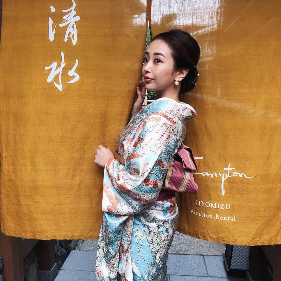 佐野友妃子さんのインスタグラム写真 - (佐野友妃子Instagram)「落ち着いた雰囲気のお着物がお気に入り♡ hairもシンプルに🍵🍡 @rentalkimonorose さんで レンタルしたよ👘💖 #京都#京都#rentalkimonorose#着物レンタル#着物へア#着物へアアレンジ #レンタル着物ローズ」1月21日 13時16分 - yukikosano1111