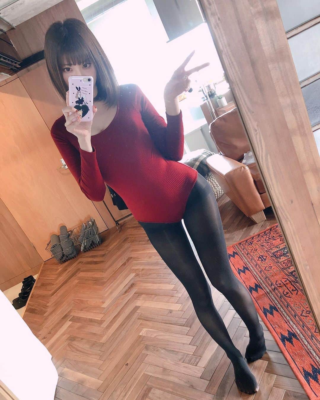 紗雪さんのインスタグラム写真 - (紗雪Instagram)「. . チラッ . . お家じゃないよハウススタジオだよ！ . . . #ミディアムヘア #グラビア #グラビア撮影#貧乳 #cos #cosplay #cosplayer  #cosplaygirl #japanesegirl#freemodel#followme#instafollowme」1月21日 13時50分 - sayuki_cos