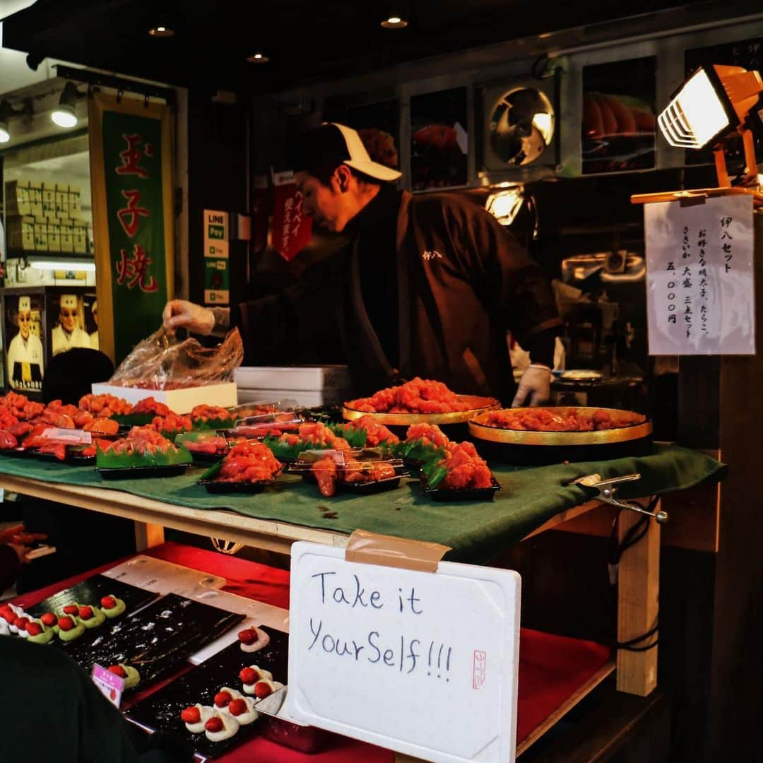 km観光タクシーさんのインスタグラム写真 - (km観光タクシーInstagram)「Tsukiji fish market #tokyodrive #tokyotrip #tokyotour #tokyosightseeing #tokyolife #tokyonow #tokyotravel #thingstodointokyo #mytokyois #thingstodoinjapan  #tokyotourism #観光タクシー #kmタクシー  #東京観光タクシー #kmtaxi #tokyotokyo #20cheersfortokyo」1月21日 14時11分 - tokyodrive.jp