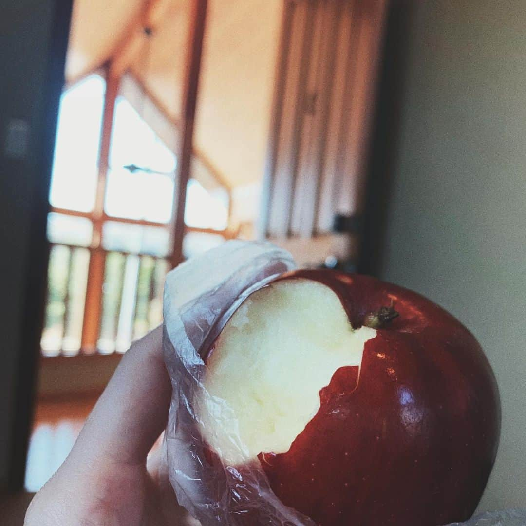 山田杏奈さんのインスタグラム写真 - (山田杏奈Instagram)「10の秘密、本日2話です！ 紅玉🍎幸せ〜」1月21日 14時14分 - anna_yamada_