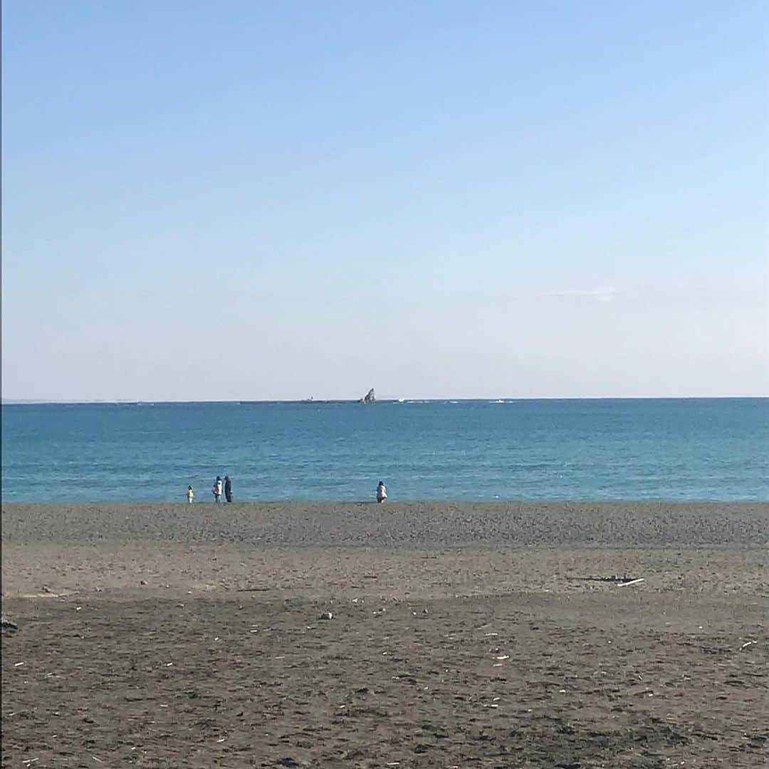 金戸覚さんのインスタグラム写真 - (金戸覚Instagram)「煮詰まったので遠出をキメる。山もいいし海もいい。 #タコライス #レモネード」1月21日 14時30分 - kanetosatoru