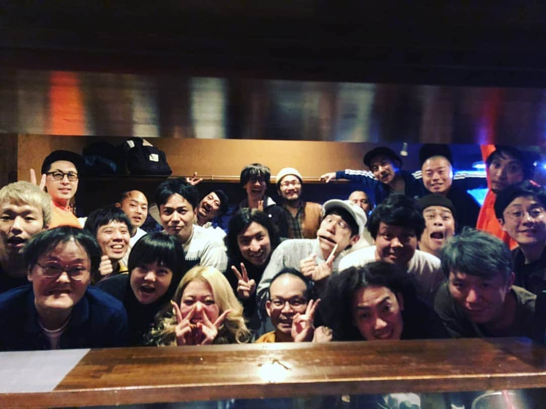 山名文和さんのインスタグラム写真 - (山名文和Instagram)「なにわぼけの会。 シャンプーハットのこいでさんが、定期的に開いてくださる会。 こんな集まることない楽しい会。 こいでさん、ありがとうございます！！ ラブい夜や。  #シャンプーハット #こいでさん #ラブい夜 #なにわボケの会」1月21日 14時59分 - fumikazu_yamana