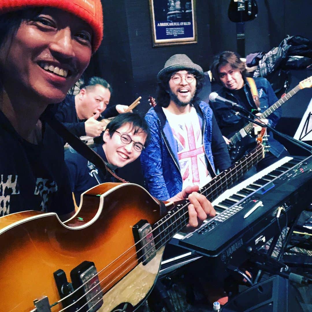 日野賢二のインスタグラム：「Last night at Akasaka Crawfish Beatles Tribute!」