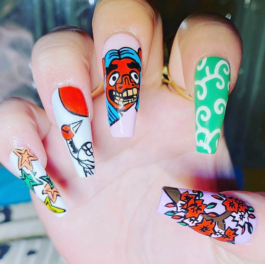 渡辺直美さんのインスタグラム写真 - (渡辺直美Instagram)「🆕💅 @nailsbymei 🌹 花札を中心に とにかくJAPAN推し🥰大好き🇯🇵 全部 @nailsbymei さんの手書きです🥺💖」1月21日 15時19分 - watanabenaomi703