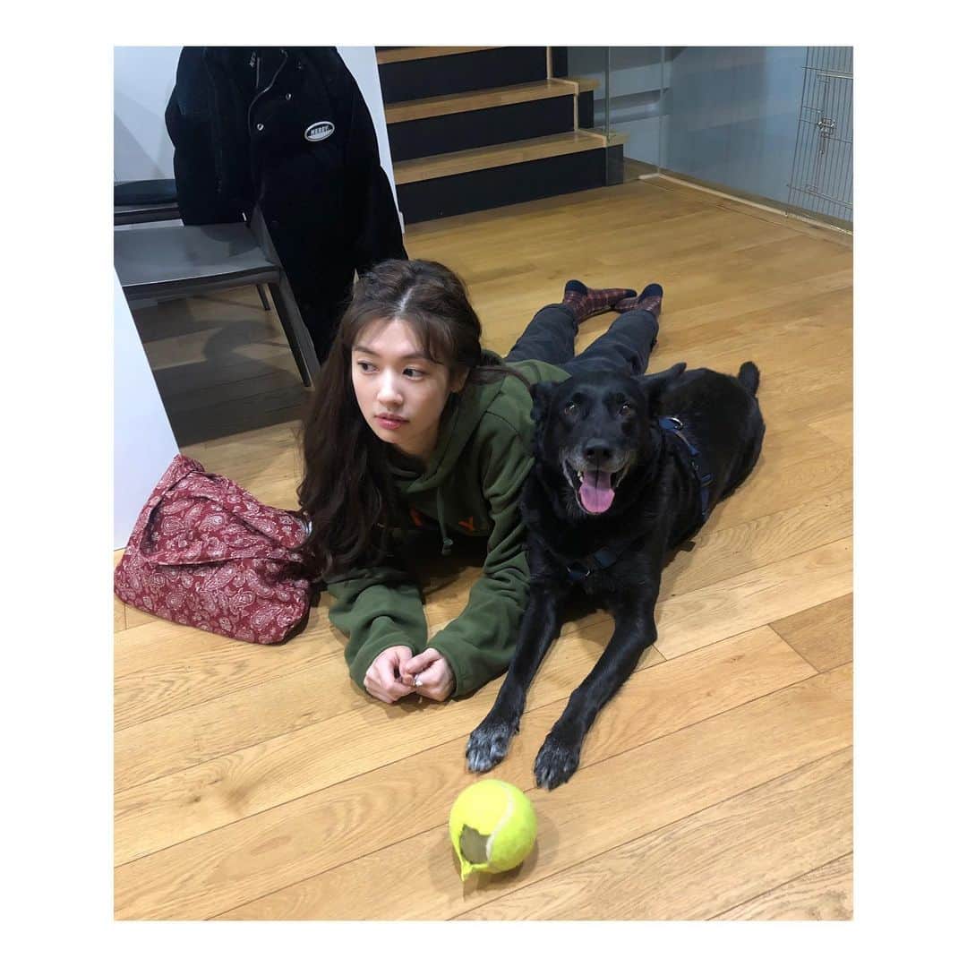 チョン・ソミンのインスタグラム：「😄 웃는 표정이 이제 퍽 사람같구나」