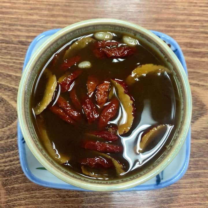 ジャンポールレスパナールのインスタグラム：「. Jujube tea and old ladies conversation」
