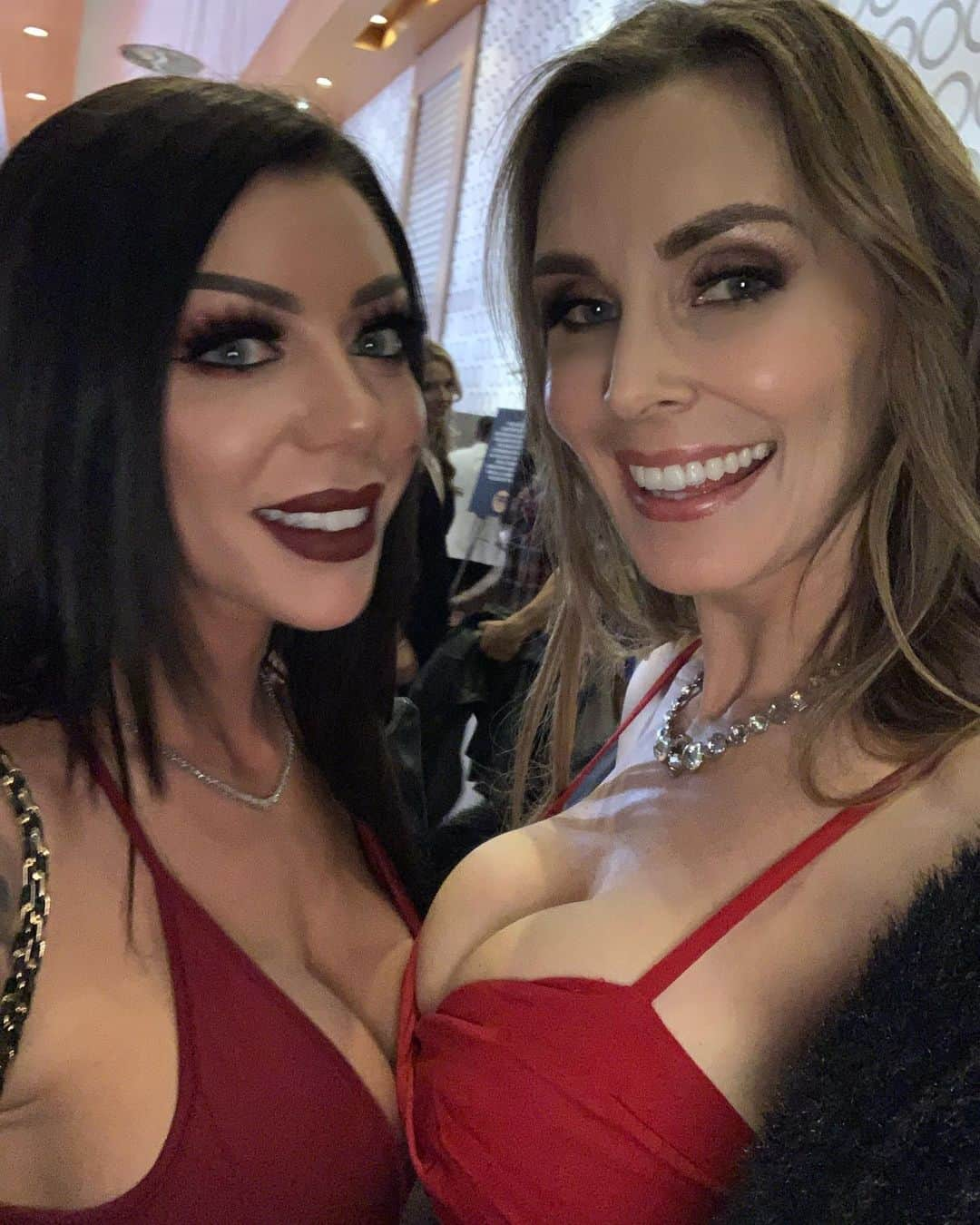 ターニャ・テイトさんのインスタグラム写真 - (ターニャ・テイトInstagram)「With the beautiful @karma.rx #xbiz #xbizawards 💃🏼💃🏼」1月21日 16時34分 - tanyatate