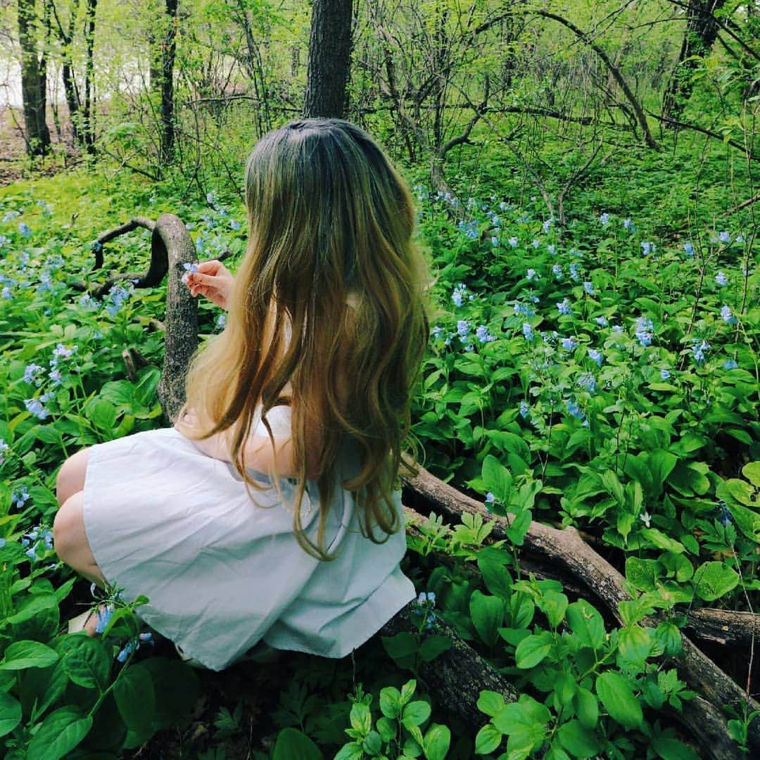 ケリーのインスタグラム：「One of my favorite pics ever 🌱 taken by @_fallenbeyond_」