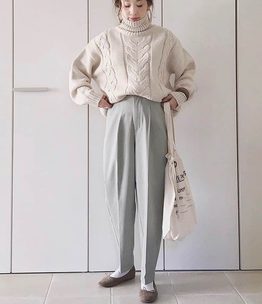 Locariのインスタグラム：「【“春色×冬アイテム”で春トレンド先取り♡上手なMIXコーデ術】 ぜひ記事をチェックしてみて下さい♡ photo by @yoahiru.w さん . . . #gu冬コーデ2020 #guコーデ#ファッション#コーデ#プチプラコーデ#春コーデ #ミントグリーン #春色」