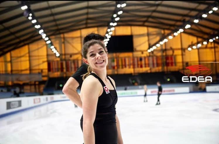 ミリアム・ツィーグラーのインスタグラム：「Day 2 of #eurofigure ✅  It‘s so much fun to be able to skate at home and we can‘t wait to go out there with our Short Program tomorrow evening! 🤗 Thank you for capturing my happiness @flavioice 😊 #graz2020 @skateaustria @edeaskates @heeressportzentrum」