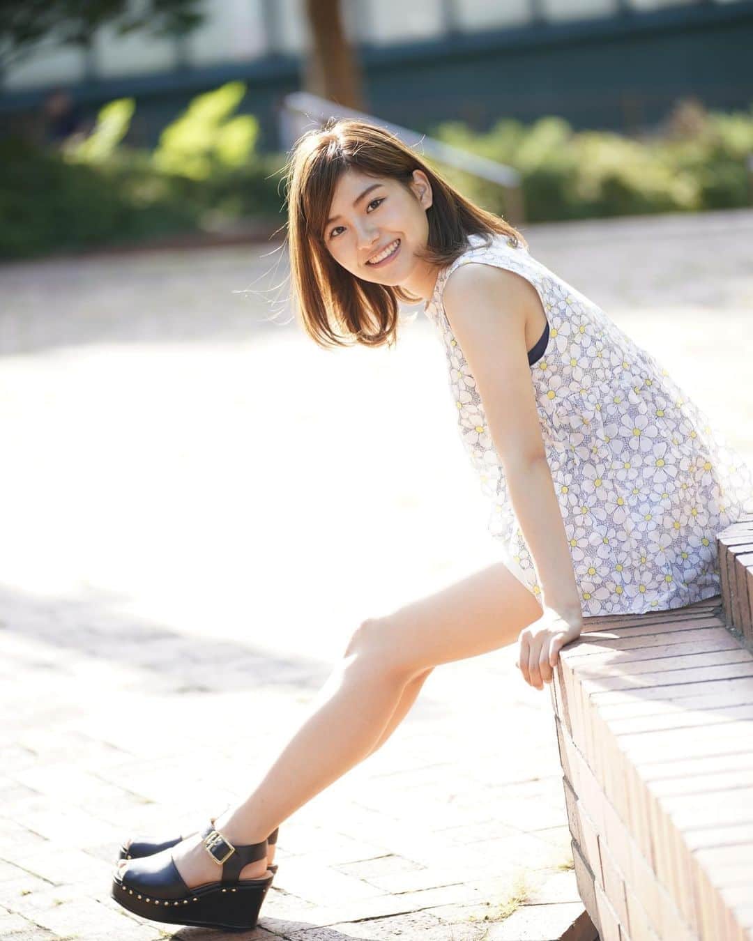 のインスタグラム：「#原色美人キャスター大図鑑2020  #明日発売です！ #是非手に取ってみてくださいさ〜い！ #セントフォース #セントフォースsprout」