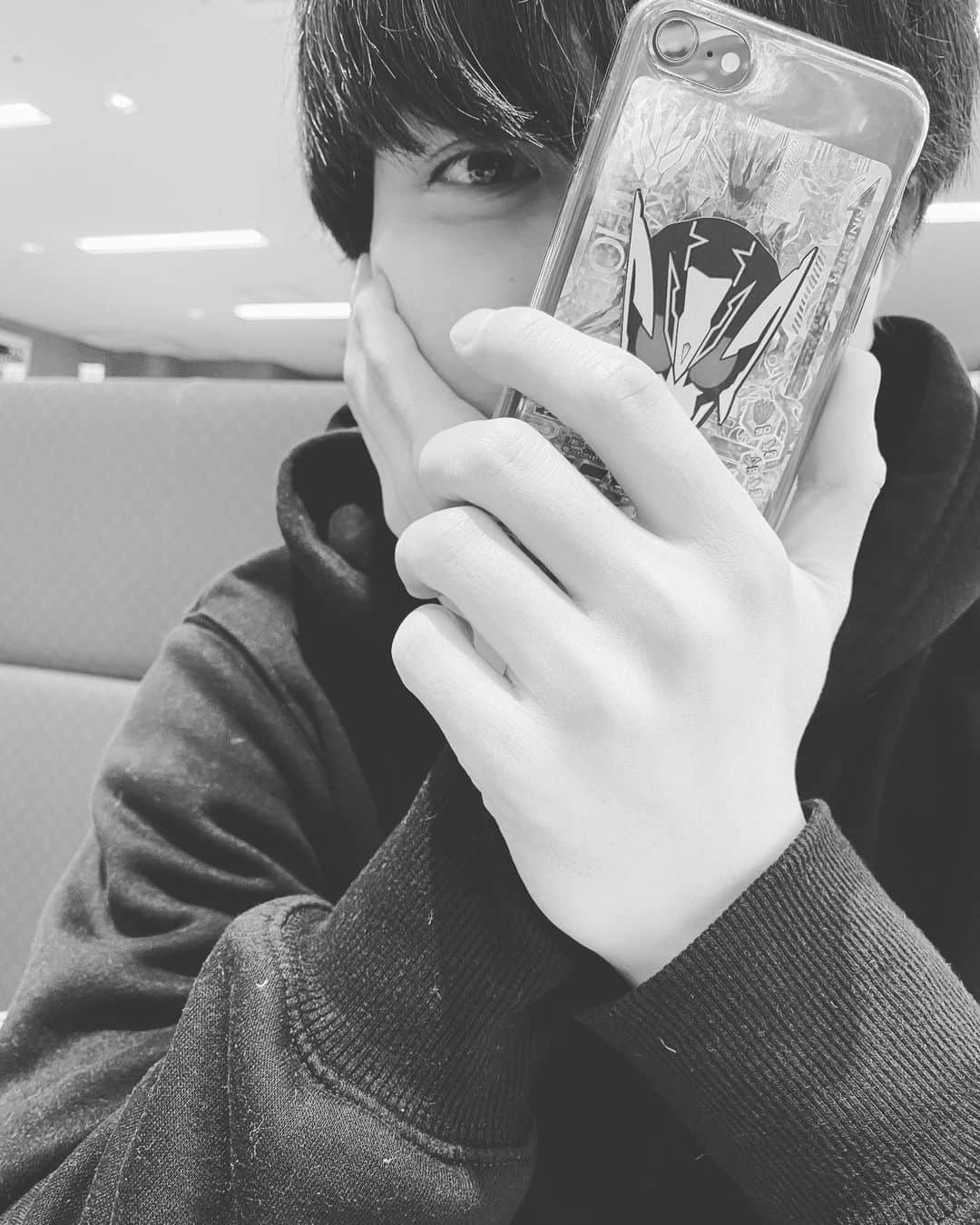 桜木那智のインスタグラム：「妹と1000年ぶりの外食。っていうのは嘘で久しぶりに二人飯。 ・ ・ 話は変わりますが、明日は超英雄祭！！ ドキドキとワクワク🔥🔥 皆さんと会えるの楽しみです #超英雄祭」