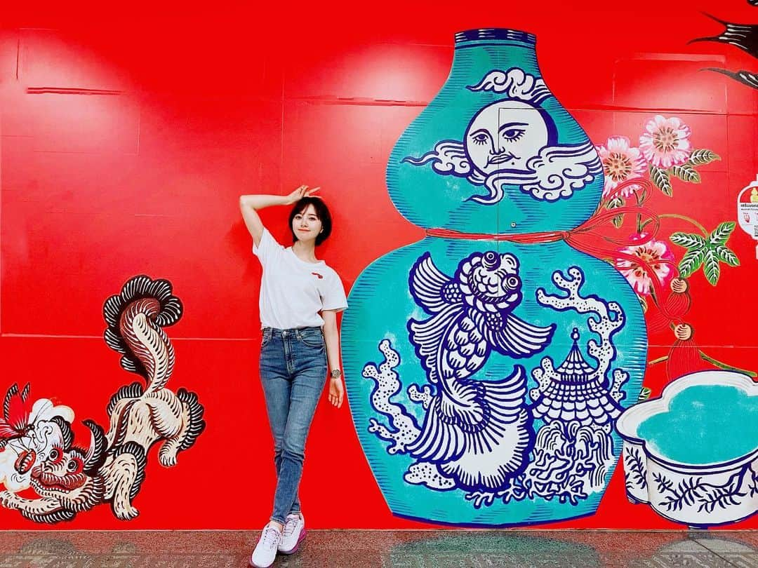 兒玉遥さんのインスタグラム写真 - (兒玉遥Instagram)「かわいい壁みつけた😍﻿ ﻿ I found a cute wall😍﻿ ﻿ ﻿ #watmangkon  #watmangkonstation #ワットマンコン駅 #ヤワラート #watmangkonmrt」1月21日 20時00分 - haruka_kodama919