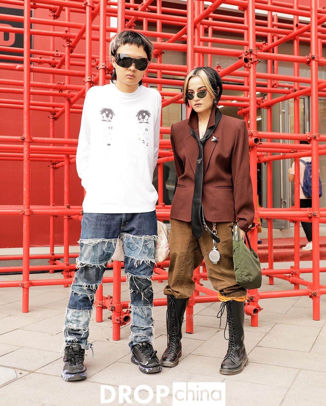 Droptokyoさんのインスタグラム写真 - (DroptokyoInstagram)「CHINA STREET STYLES  #🇨🇳 @drop_china  #streetstyle#droptokyo#china#shanghai#shanghaifashion#shanghaifashionweek#streetscene#streetfashion#streetwear#streetculture#fashion#上海#中国#时装#时尚#潮流#东京#街拍#上海时装周#摄影#街头#穿搭  Photography: @dai.yamashiro」1月21日 20時13分 - drop_tokyo