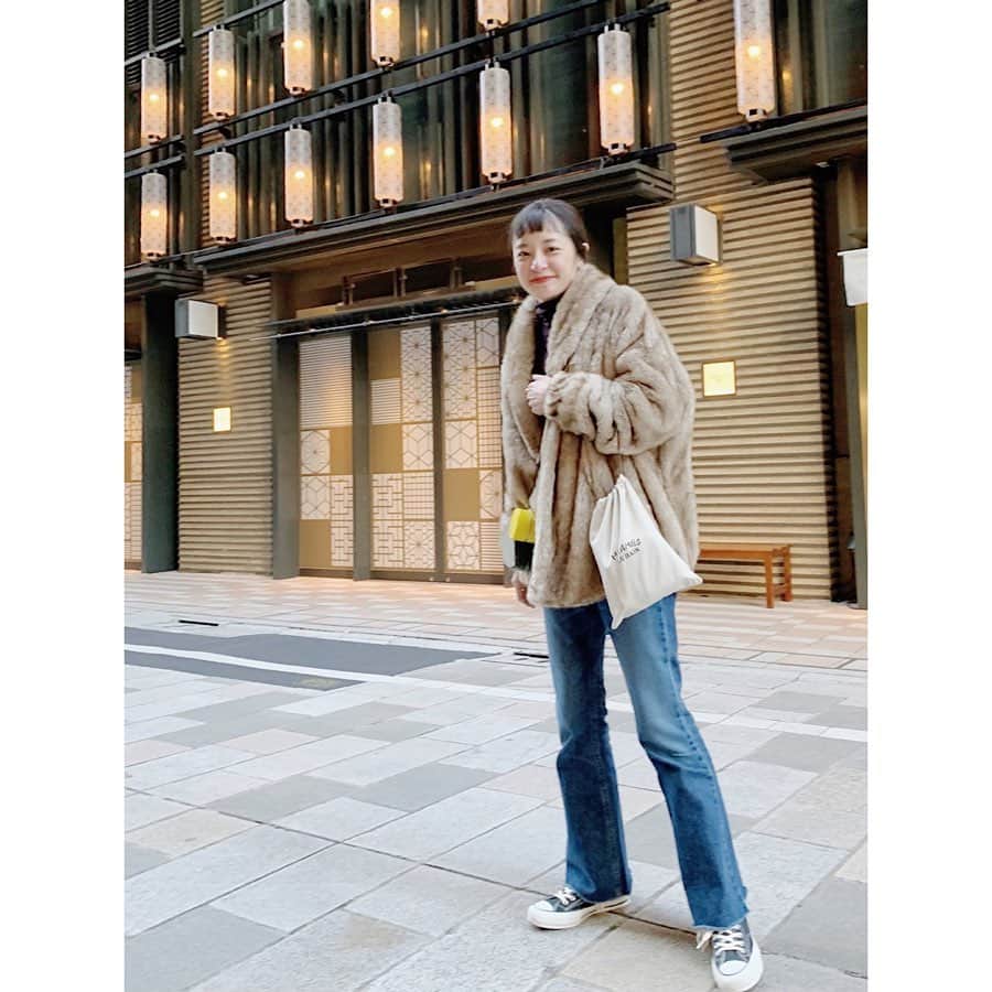 川島幸恵さんのインスタグラム写真 - (川島幸恵Instagram)「😊😊😊﻿ ﻿ ﻿ #jacket #mesdemoiselles﻿ #denim #SHENERY﻿ #bag #hermes #buildingblock﻿ #shoes #converseaddict﻿ #fashion #styling」1月21日 21時02分 - sachie118