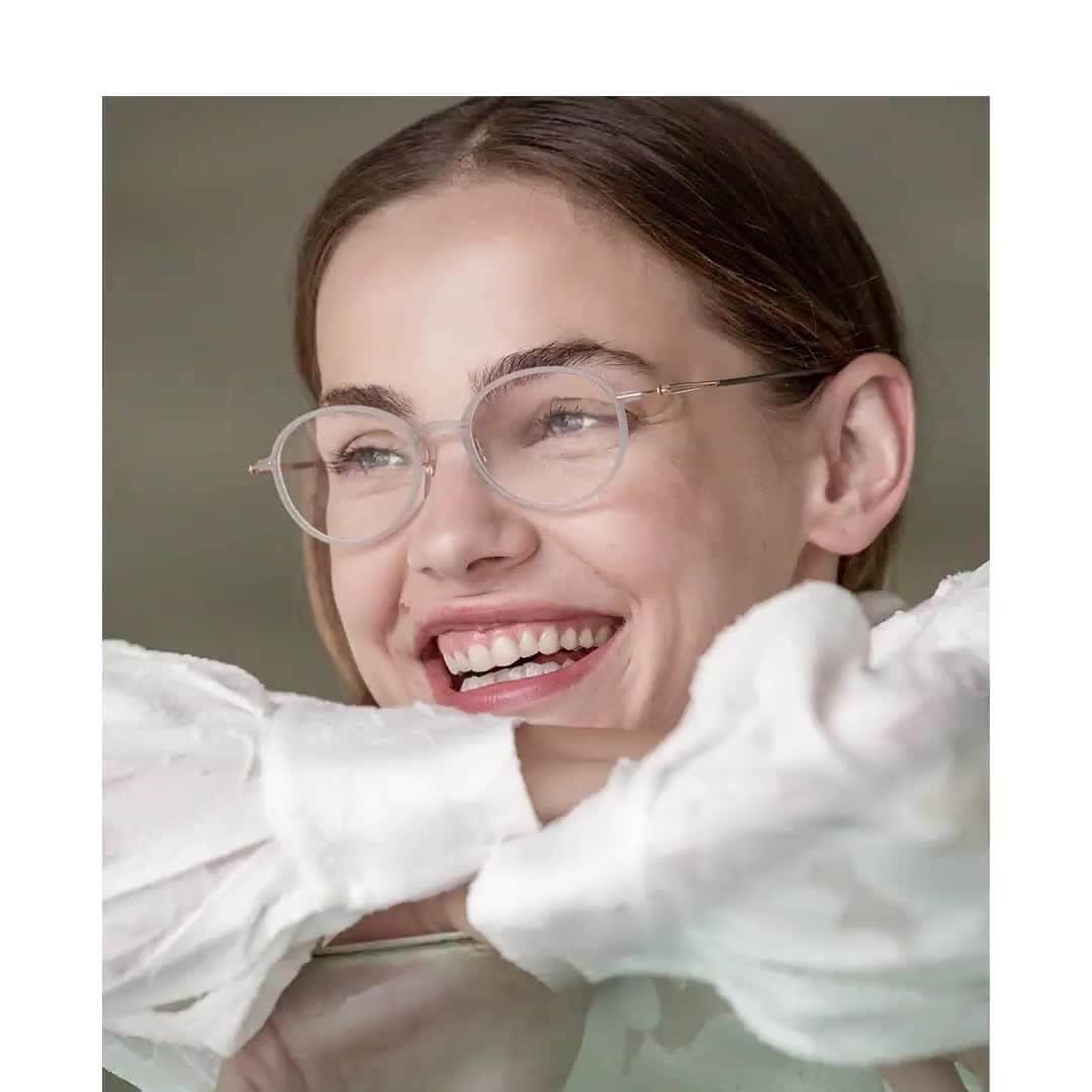 シルエットのインスタグラム：「Fully encircled by delicate frames, full-rim eyewear creates a strong first impression. Featuring: Lite Spirit 2924 ⁠ .⁠ .⁠ .⁠ #silhouetteeyewear #tryitwearitloveit #eyeweardesign #luxuryeyewear #eyewearfashion」