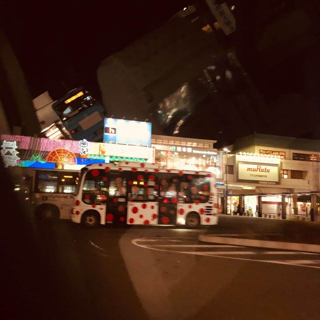 JILLさんのインスタグラム写真 - (JILLInstagram)「ご縁あって2020のPERSONZの幕開けは長野松本から。 極秘サプライズ出演です❗️ これはすごかった💪  写真から見てもおわかりのような超スーパー盛り上がり🙋‍♀️と、いうことで、明日からは1/25のリハです。  このサプライズは、全て息子さんの熱意から実現しました👍  素晴らしい瞬間に立ち会えました💓  #2020_0121 #松本 #queen#thebesttour #2020年1月25日羽田 #LDH kitchenTHE TOKYOHANEDA #令和2年 #PERSONZ4月5日渋谷マウントレーニアからBESTツアースタート #2020年7月25日PERSONZ渋谷公会堂 #詳細はオフィシャルサイトpersonznet #personz  #jillpersonz @jillpersonz」1月21日 22時02分 - jillpersonz