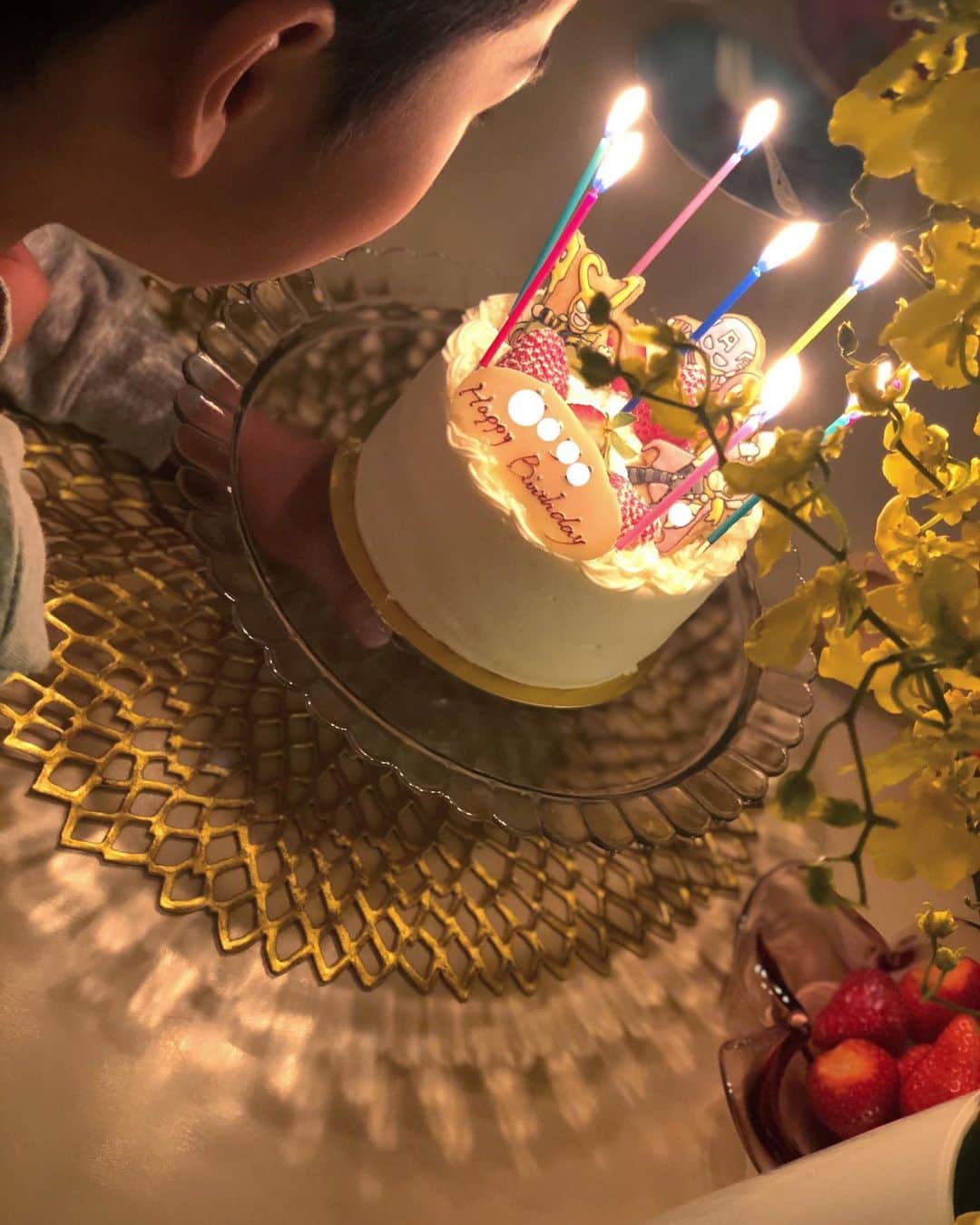 林香里さんのインスタグラム写真 - (林香里Instagram)「８歳のお誕生日おめでとう🎂🎁🎉 息子の大好きなご飯を、いっぱい作って リクエストだったアベンジャーズ達を 乗っけたお誕生日ケーキでお祝いしました👦🏻❤️ ・ ・ いっぱい体動かして もりもりご飯食べて 思いっきり遊んで これからも、すくすく大きくなぁーれ💪🏻🚩 #birthday#birthdaycake#myson #family#boy#mama#love」1月21日 22時22分 - kaori_hayashi1203