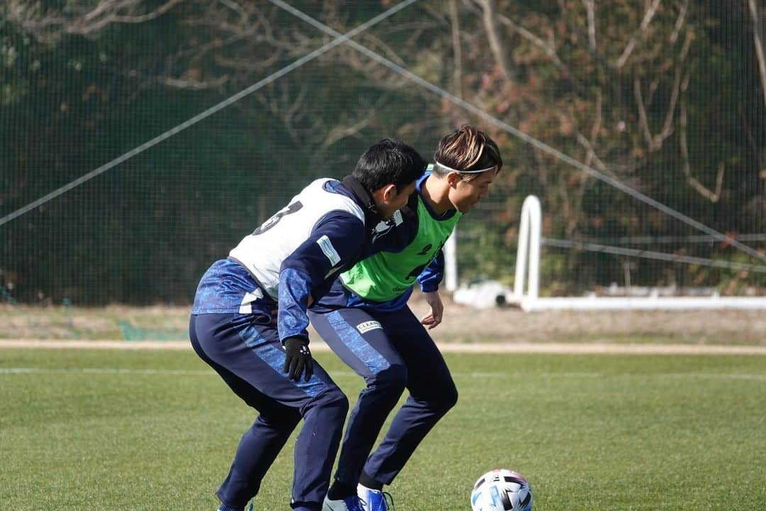 横浜FCさんのインスタグラム写真 - (横浜FCInstagram)「- 和歌山キャンプ7日目。 今日のトレーニングから、古宿理久選手が合流しました！ - #YOKOHAMAFC #横浜FC #HAMABLUE #HAMAPRIDE #jleague #上富田スポーツセンター」1月21日 22時45分 - yokohamafc_official