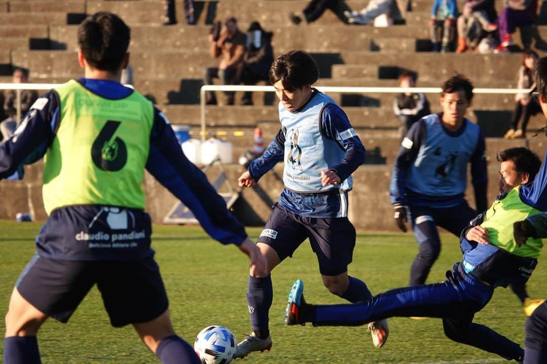 横浜FCさんのインスタグラム写真 - (横浜FCInstagram)「- 和歌山キャンプ7日目。 今日のトレーニングから、古宿理久選手が合流しました！ - #YOKOHAMAFC #横浜FC #HAMABLUE #HAMAPRIDE #jleague #上富田スポーツセンター」1月21日 22時45分 - yokohamafc_official