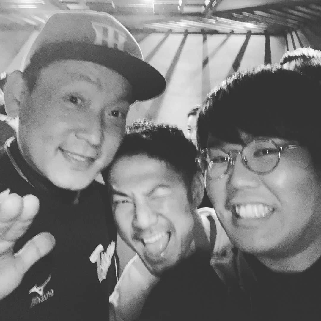 中野周平のインスタグラム：「カネモッチ選手とパンツェッター！」