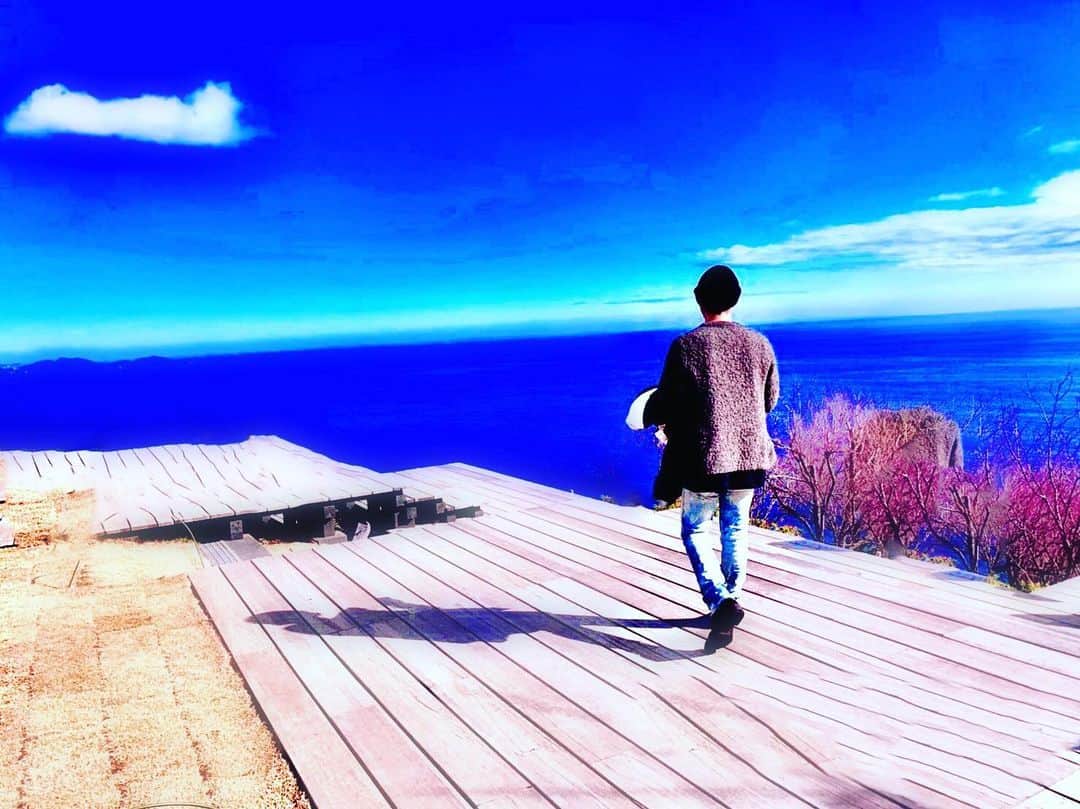 磯村洋祐のインスタグラム：「今年も進む どこまでも  #海#山#空」
