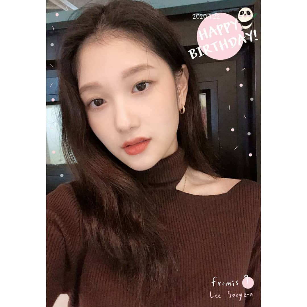 Mnetさんのインスタグラム写真 - (MnetInstagram)「[#fromis_9 🎉] 200122 HAPPY BIRTHDAY TO SEOYEON ⠀ 애교쟁이 만능 치트키💝 #프로미스나인 #서연 의 생일을 축하합니다! ⠀ #HAPPY_SEOYEON_DAY #이서연」1月22日 0時00分 - officialfromis_9