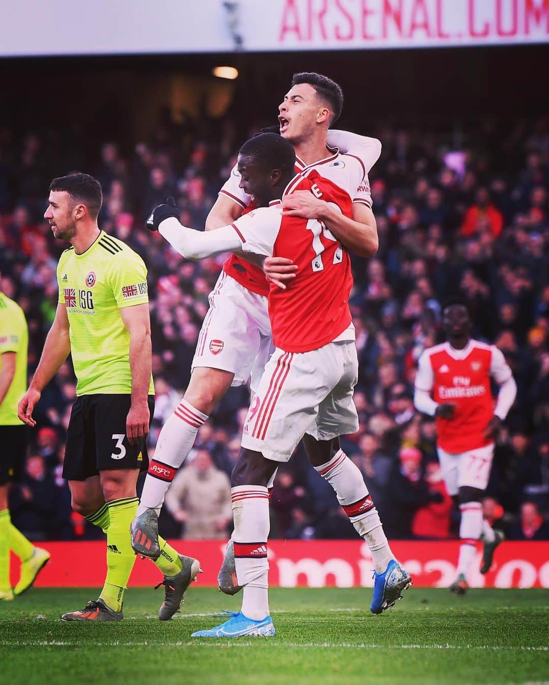 アーセナルFCさんのインスタグラム写真 - (アーセナルFCInstagram)「Happy #NationalHugDay! 🤗」1月22日 0時04分 - arsenal