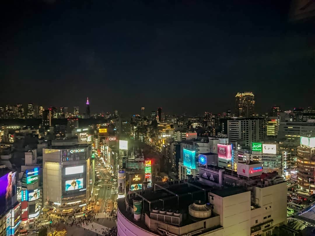 斧口智彦さんのインスタグラム写真 - (斧口智彦Instagram)「スマホでここまで撮れる。  #写真好きな人と繋がりたい  #夜景 #渋谷 #Xperia #スマホ」1月22日 1時02分 - axecom