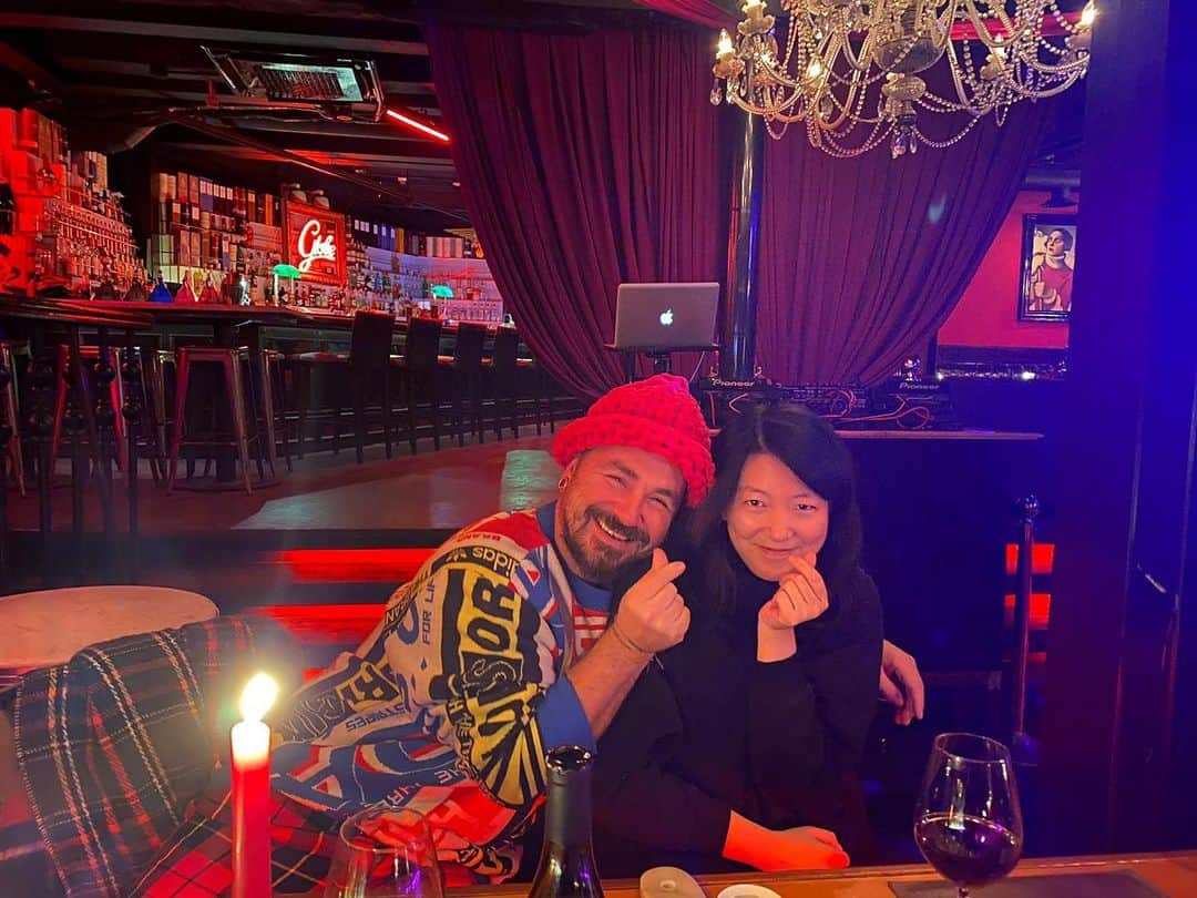 ジャンポールレスパナールのインスタグラム：「. Making ♥️ in Seoul with @yj_barbe」
