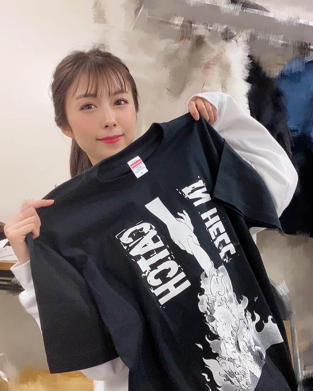 麻衣愛のインスタグラム：「. catch in hell. . #舞台 #tシャツ #tシャツワンピ #可愛い #アイドル #ゑんら さん」