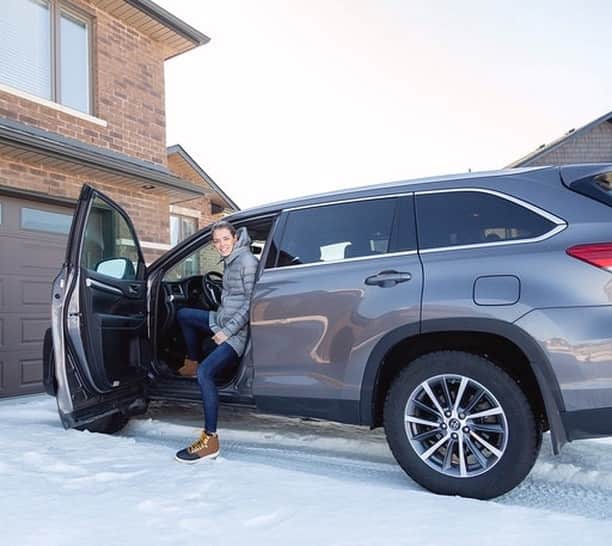 メリッサ・ビショップのインスタグラム：「Just in time for winter in Windsor, Toyota Canada equipping my Highlander with Bridgestone Winter Tires! @ToyotaCanada⁠ #teamtoyota #bringyourtoyotahome #yabish⁠ PC: @anotherpt.formilos⁠」