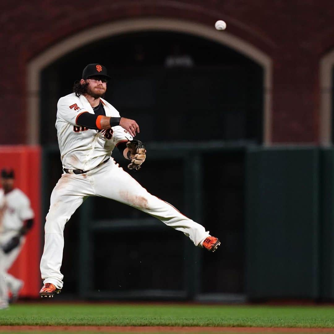 サンフランシスコ・ジャイアンツさんのインスタグラム写真 - (サンフランシスコ・ジャイアンツInstagram)「Happy Birthday, @therealbcraw35! 🥳 #SFGiants」1月22日 2時37分 - sfgiants