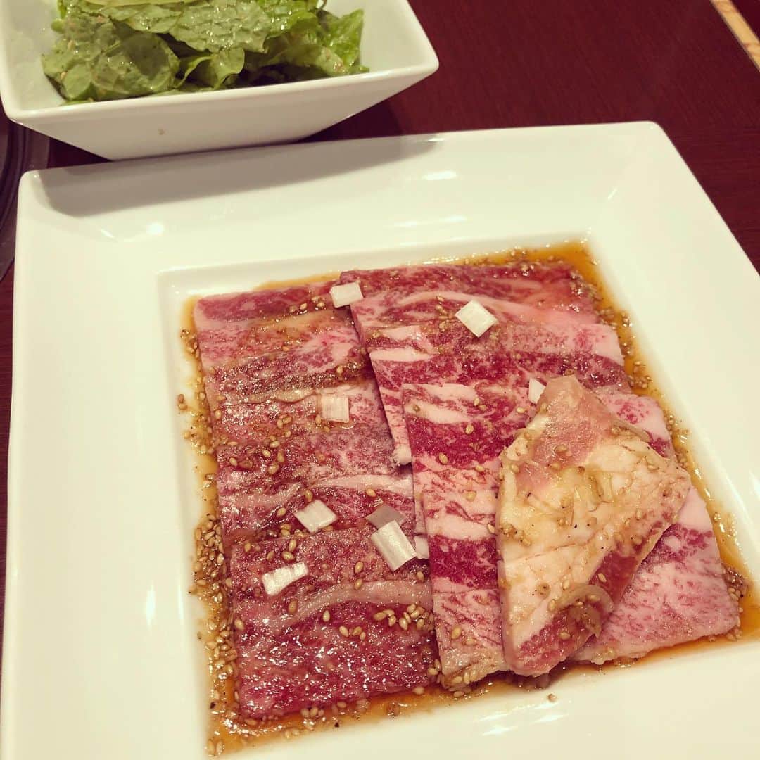 千秋さんのインスタグラム写真 - (千秋Instagram)「焼肉ランチ🥓 外に出れば焼肉しか食べてないみたいな生活、いいのかなあ。  #千秋焼肉 #カルビさえあれば🥩 #叙々苑」1月22日 12時19分 - chiaki77777