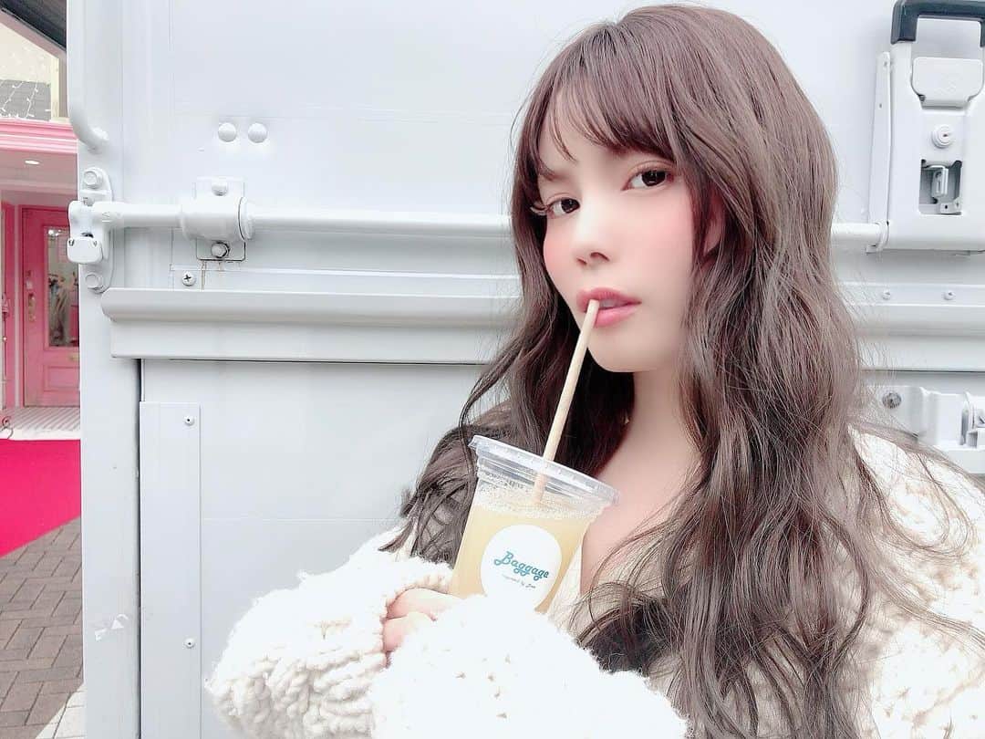 増田愛里菜のインスタグラム：「. 久しぶりの#カイロプラクティック へ〜🦴🦴🦴 . . . 年末〜年始でもう既にカラダがボロボロだったから、馬場さん( @bbkk_chiropractic )にお願いしてメンテナンスしてもらったよ〜😭🙏✨ . . . 背中がかなり硬くガチガチなってたとかで..⚡️ . しっかり念入りに施術してもらったよ👨‍⚕️☝️❤️🦴 . . ほんとこの1回ですごく身体が楽になるから#カイロプラクティック ってすごいよね😳🏥👨‍⚕️✨ . . . みんなも『最近、身体疲れてるな〜』って思ったら1回試しに行ってみて❤️ . #塩川カイロプラクティック  #カイロプラクティック  #ボディケア  #治療院  #ホルモンバランス  #自律神経を整える  #美容  #beauty  #instagram  #instapic  #instaphoto」