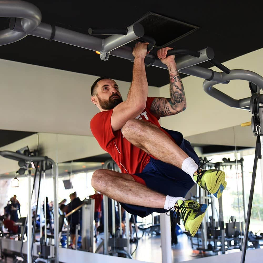 マルチン・ヴァシレフスキのインスタグラム：「Przygotowania w Turcji rozpoczęte 💪🏻 poranna sesja w siłowni preparations in #Turkey, morning session in the gym #preseason @wislakrakowsa」