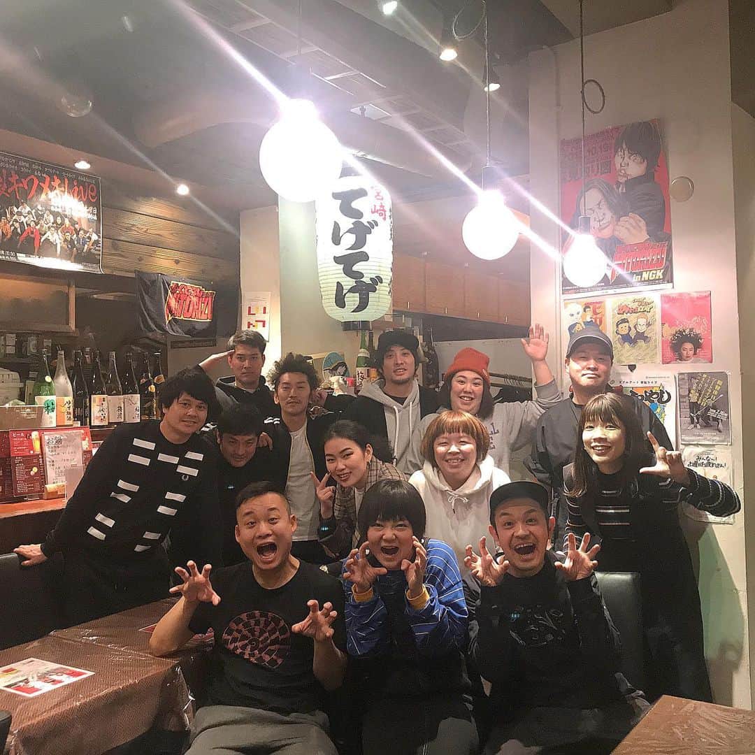 高見雄登のインスタグラム：「店長の土片さんが、ふぐ10匹買って新年会してくださいました。 バイト全員満腹にしてもらいました。 ありがとうございますありがとうございます！ #てげてげ#最強」