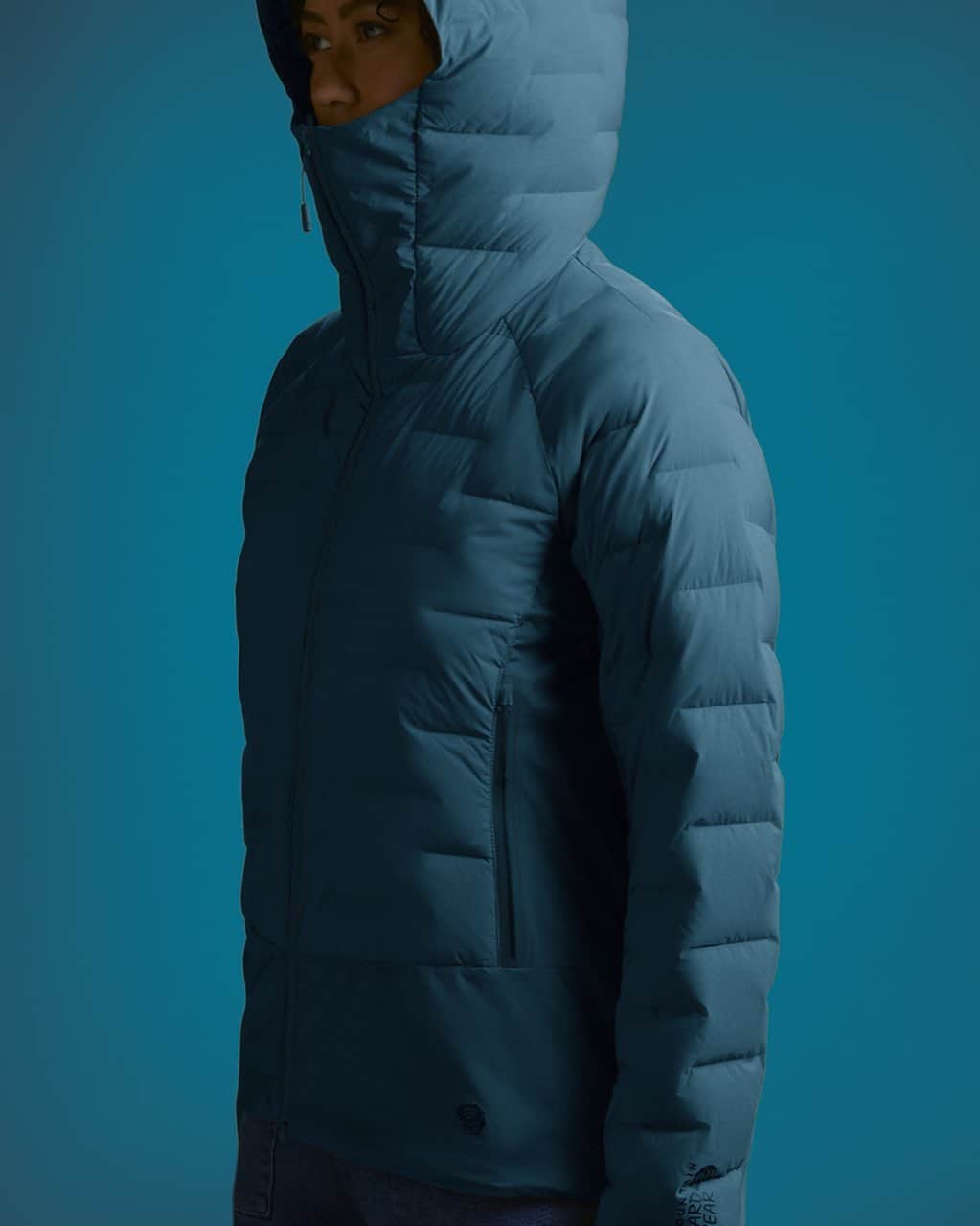 のインスタグラム：「Get that cozy feeling without feeling constricted. RDS-certified down and stretch make staying active in sub-zero temps easy.」