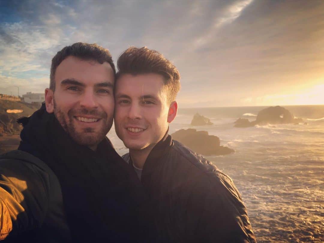 エリック・ラドフォードのインスタグラム：「Loving it here❤️. #sf #husbands #sunset #landsend #beautiful」