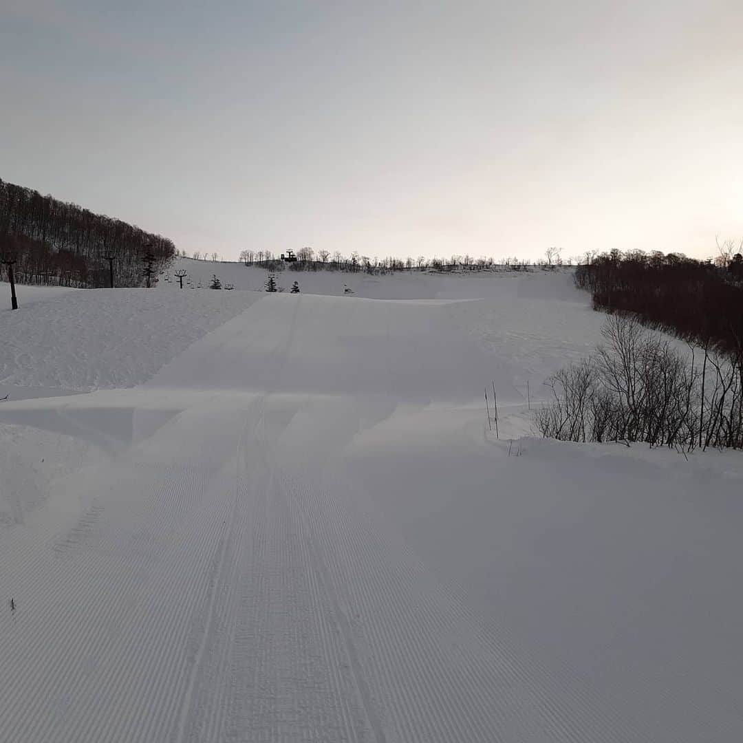 栂池高原スキー場さんのインスタグラム写真 - (栂池高原スキー場Instagram)「おはようございます！ＴＧＫ早朝レポートです！天候晴れ、気温－5℃、風速0m、積雪150cmです！詳しくは→https://www.tsugaike.gr.jp/」1月22日 7時09分 - tsugaike_kogen