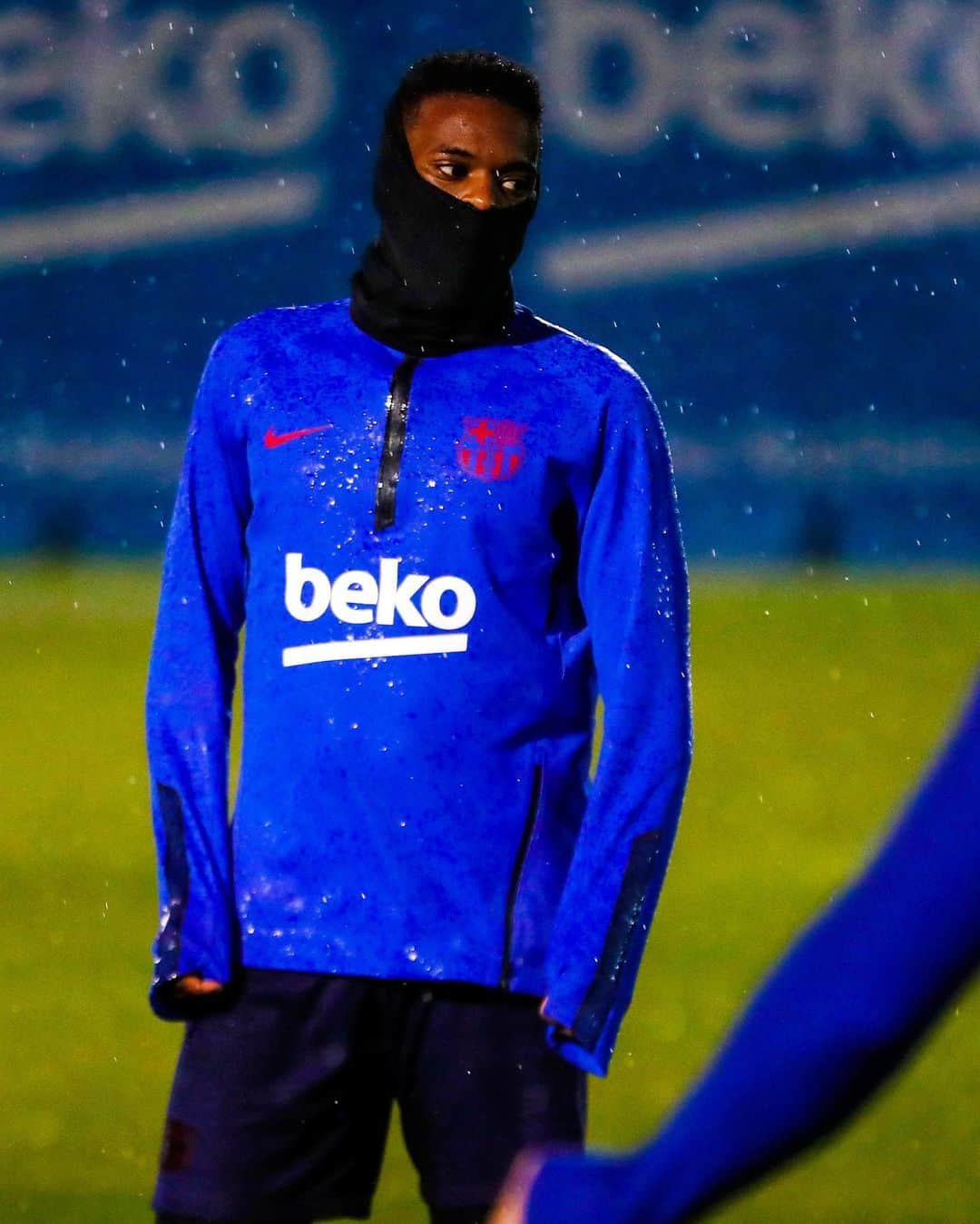 FCバルセロナさんのインスタグラム写真 - (FCバルセロナInstagram)「🤔 Guess who ☔️ -  Rainy Day Edition -」1月22日 7時24分 - fcbarcelona