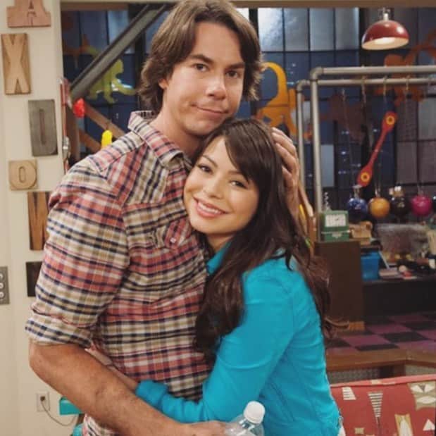 ミランダ・コスグローヴのインスタグラム：「Happy Birthday to a perfect human @jerrytrainor 💕」