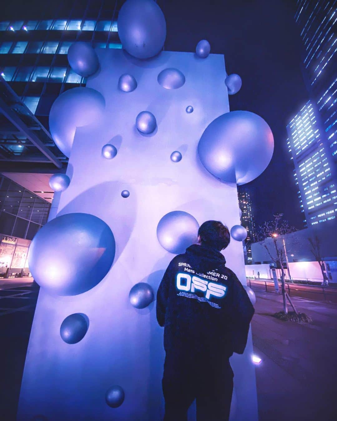 カブキンのインスタグラム：「ボルダリング初挑戦  @off____white は視聴者さんにいただきました。 ありがとうございます😊  #offwhite」