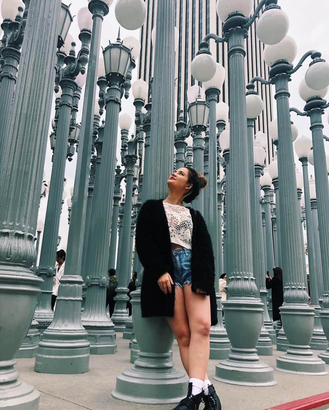 Brooke Marie Hylandのインスタグラム：「T’was litttt 💡」