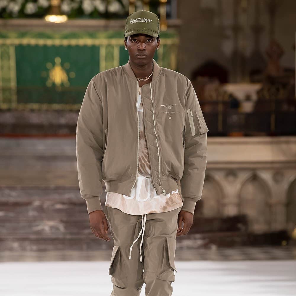 HYPEBEASTさんのインスタグラム写真 - (HYPEBEASTInstagram)「@hypebeaststyle: @offsetyrn and @launderedworkscorp recently took to #ParisFashionWeek to present their collaborative collection titled "The Road to the New Luxury". The presentation included an assortment of garments that walked the line between luxury fashion and streetwear. See more of the looks via the link in bio.⁠⠀ Photo: Laundered Works Corp.」1月22日 8時37分 - hypebeast